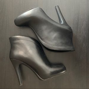 Jessica Simpson Black Leather Bootie - Like New!